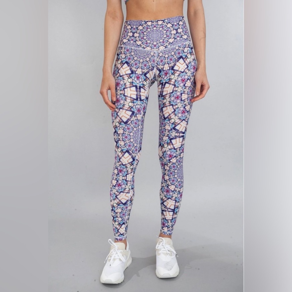 Blue patterned leggings